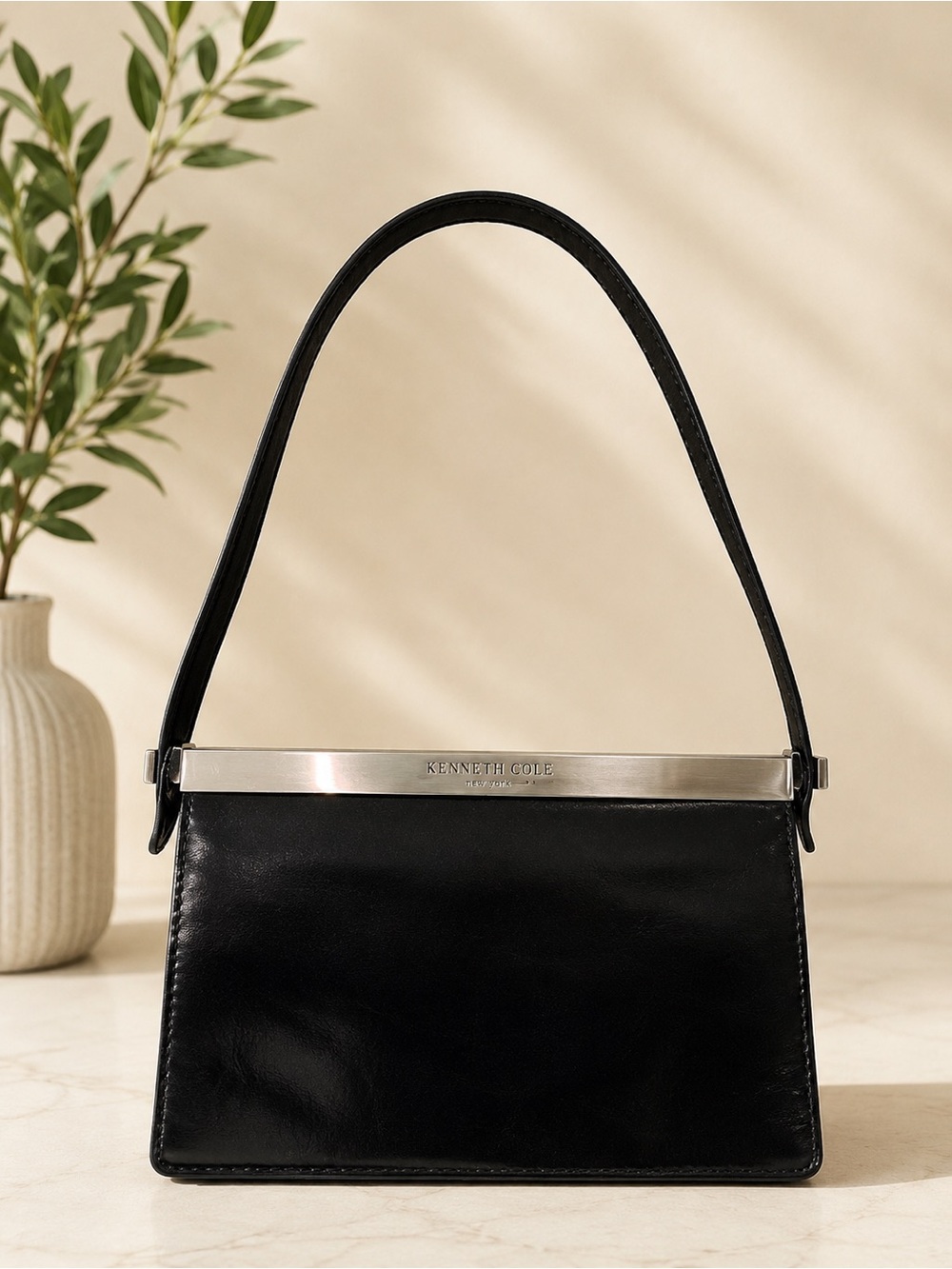 Kenneth Cole New York Vintage Black Leather Shoulder Bag | Y2K Minimalist